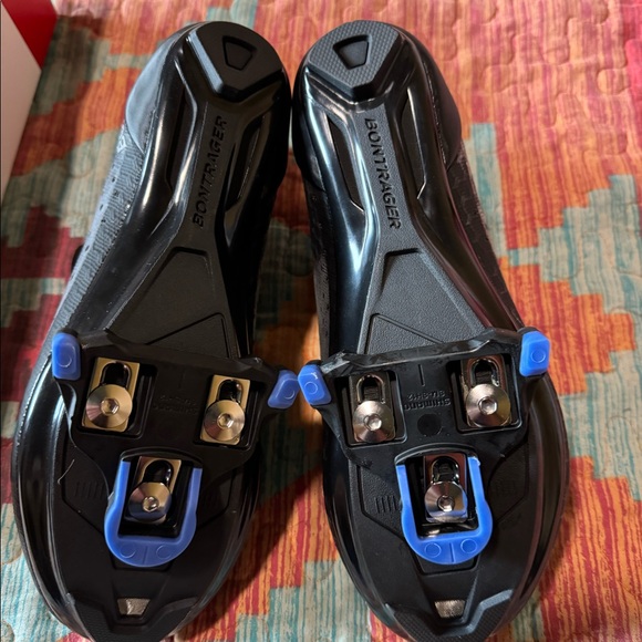 NEW Bontrager circuit road shoes - Picture 4 of 5